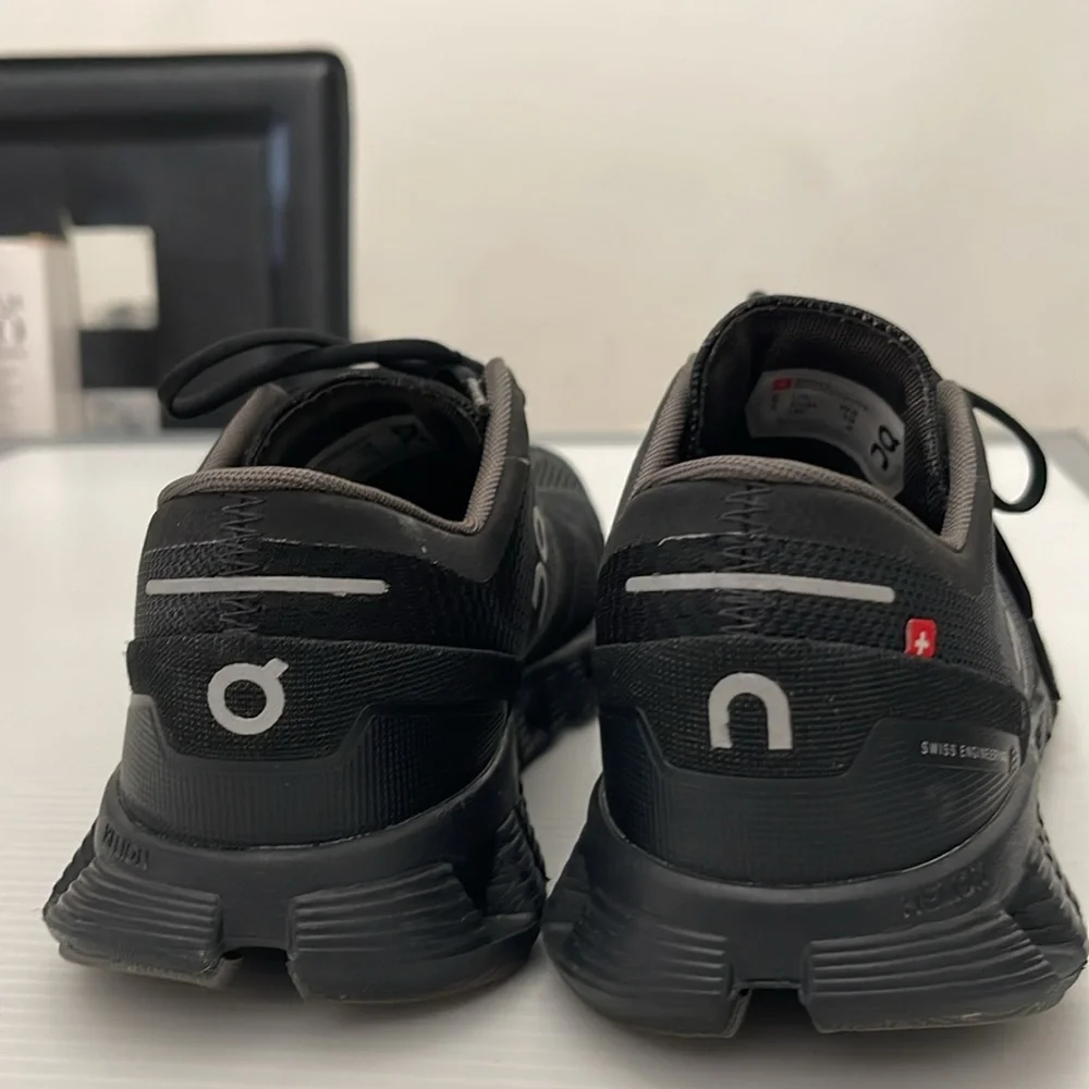 On Running Black/Gray Cloud Sneakers - Picture 3 of 8
